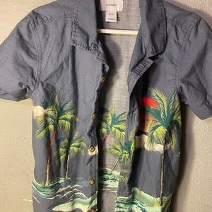 Old navy shirt button up size 5